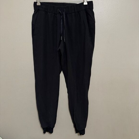 Lululemon On The Fly Jogger Black size 6 - Picture 2 of 6